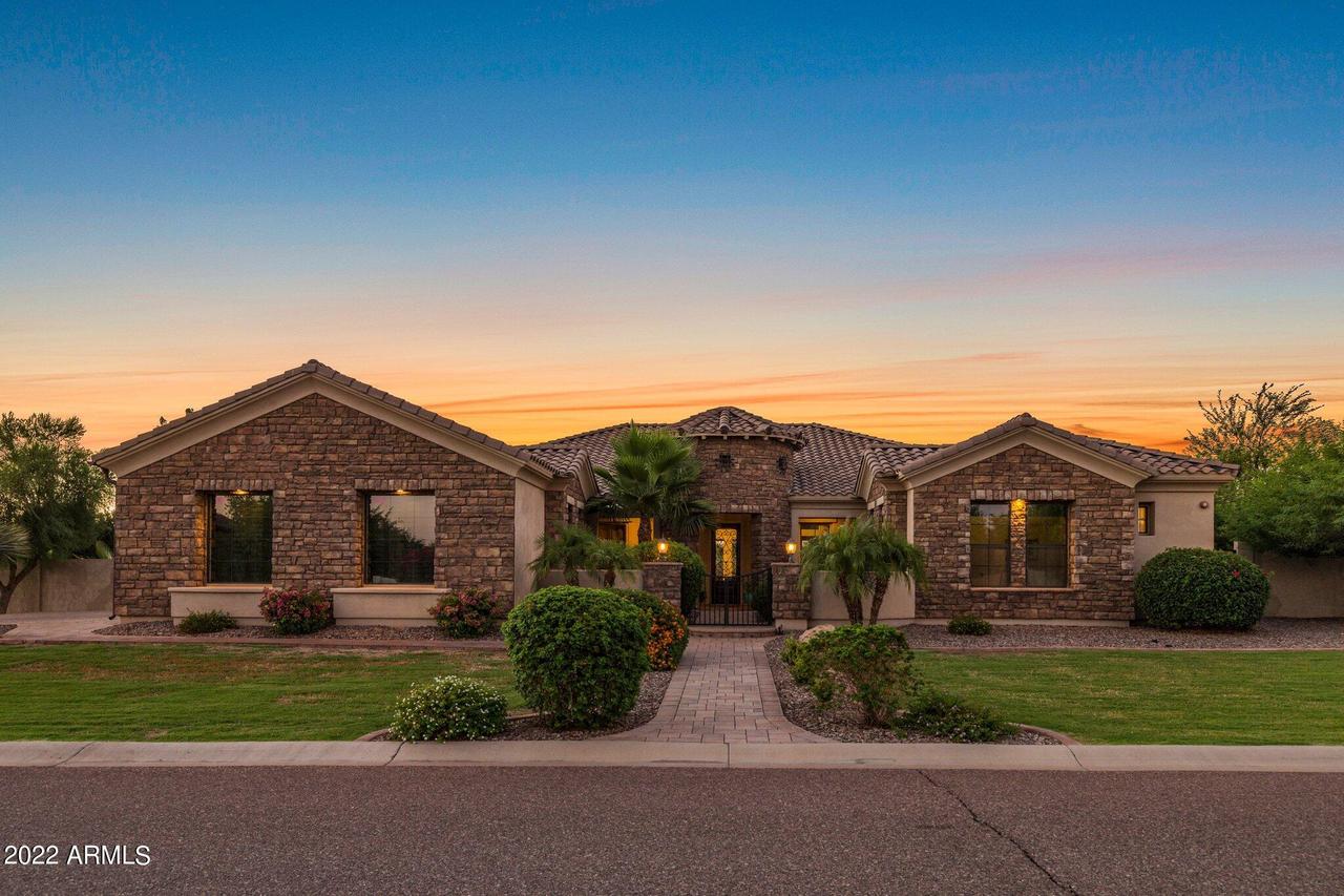 7132 E Halifax Cir., Mesa, AZ 85207