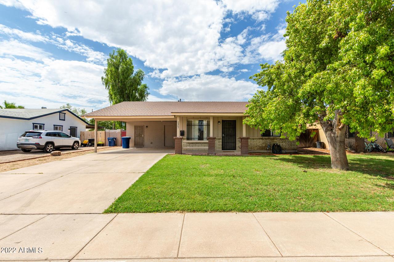 2407 E Manhatton Dr., Tempe, AZ 85282