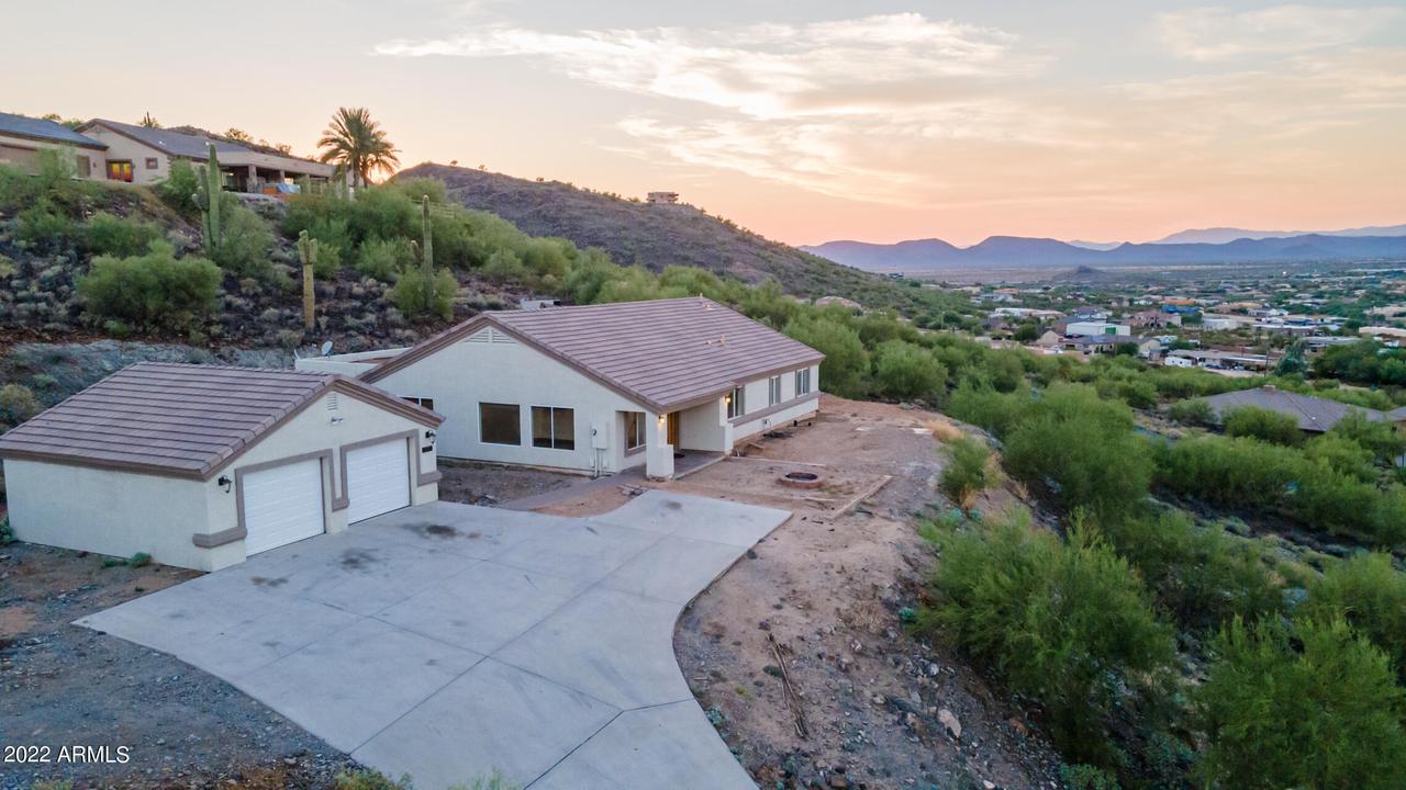 37512 N 29th Ave., Phoenix, AZ 85086