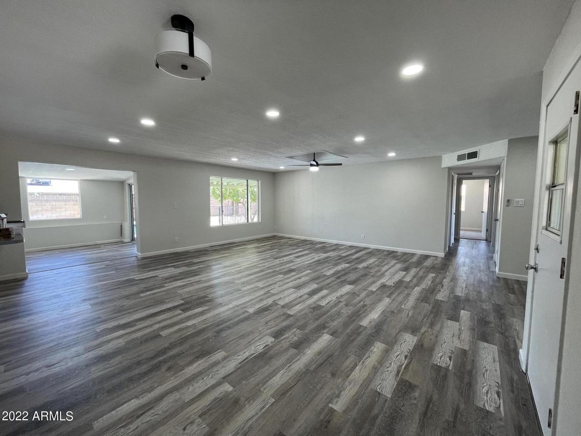 4243 W Orangewood Ave., Phoenix, AZ 85051