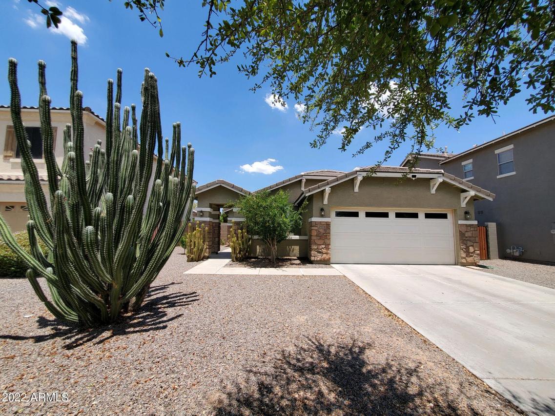 2974 E Crescent Way, Gilbert, AZ 85298