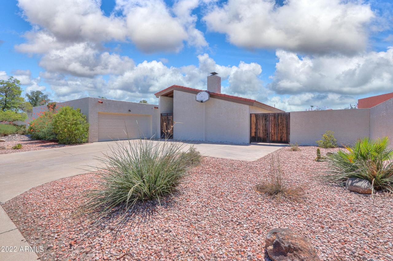 2129 E Loma Vista Dr., Tempe, AZ 85282