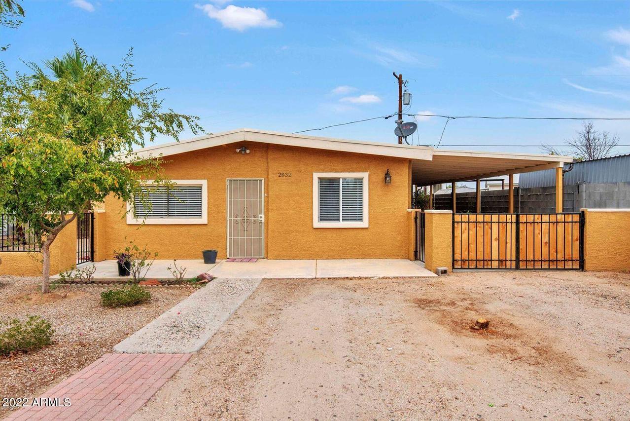 2832 E Phelps Rd., Phoenix, AZ 85032
