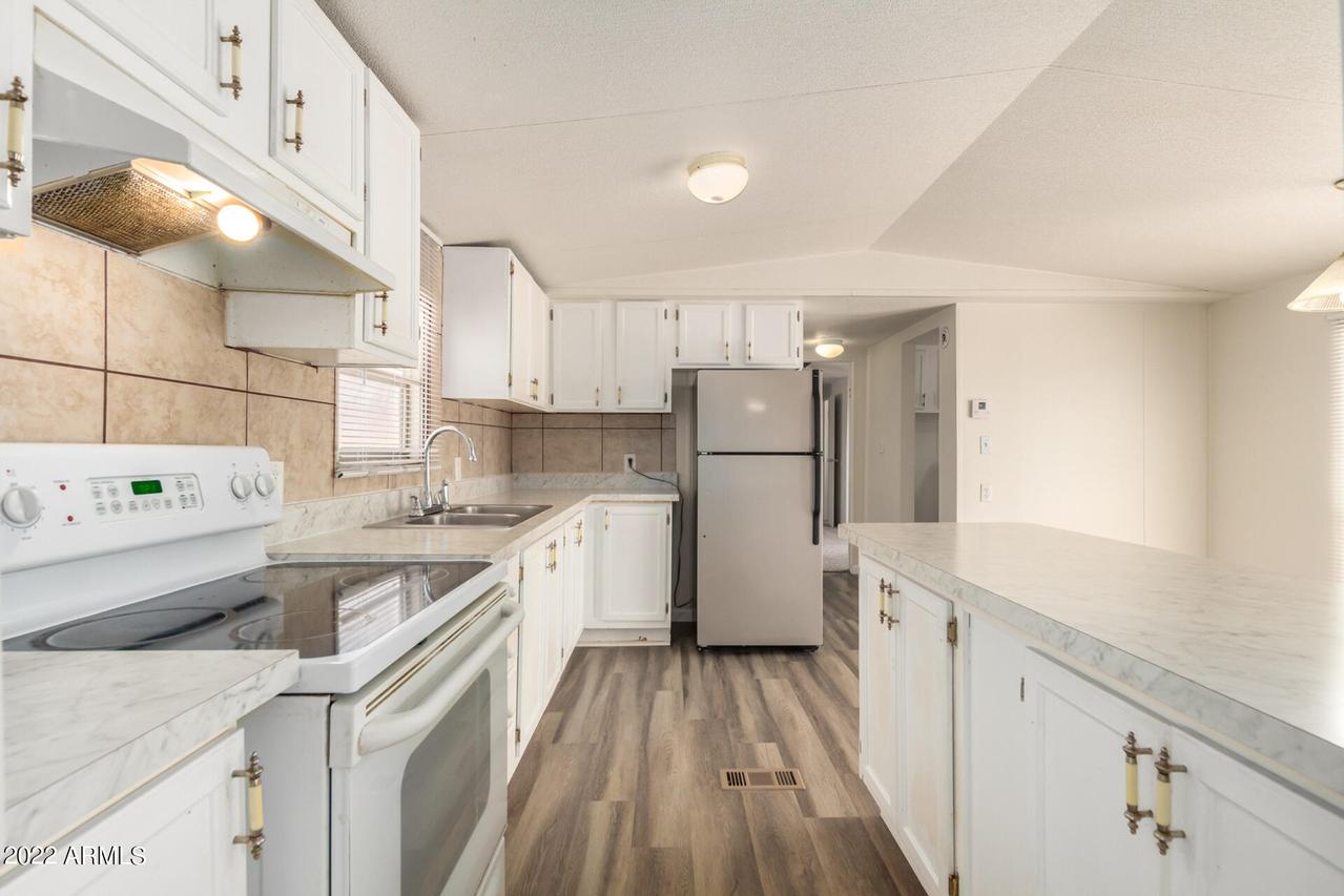 8225 E 4th Ave., Mesa, AZ 85208