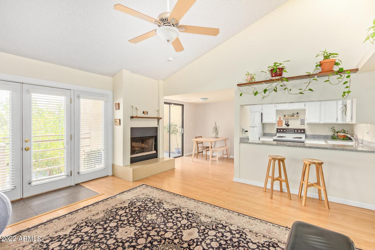 1832 N 52nd St. #205, Phoenix, AZ 85008