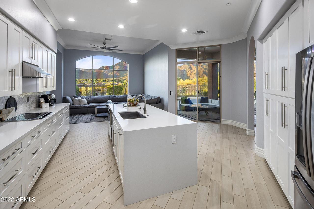 10794 E Greenway Rd., Scottsdale, AZ 85255