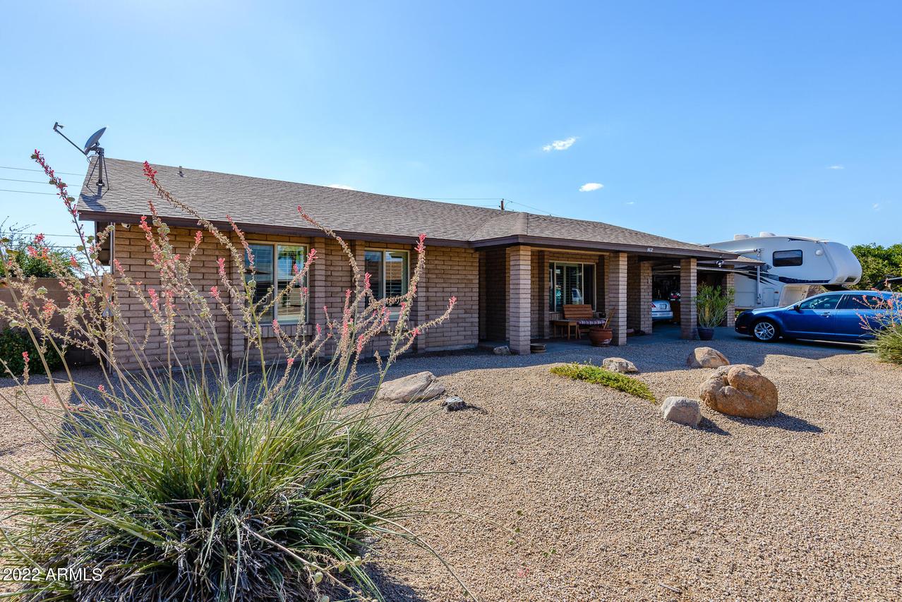 9632 N 58th Ln., Glendale, AZ 85302