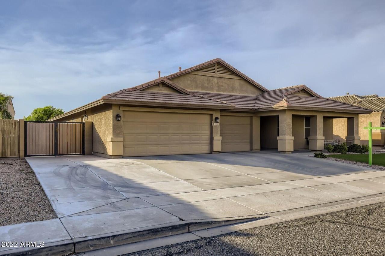 3302 W Daley Ln., Phoenix, AZ 85027