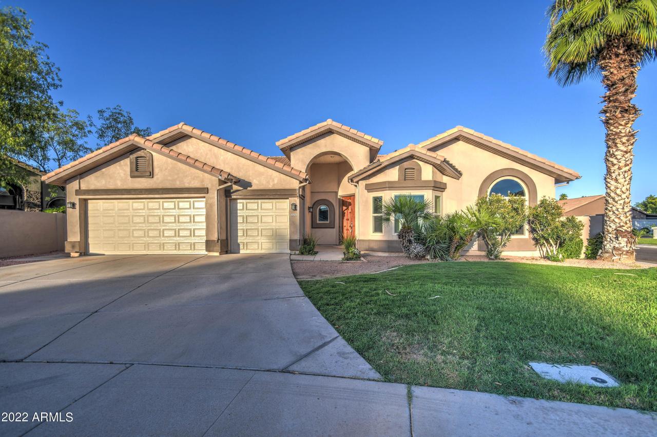 2256 E Tahitian Way, Gilbert, AZ 85234