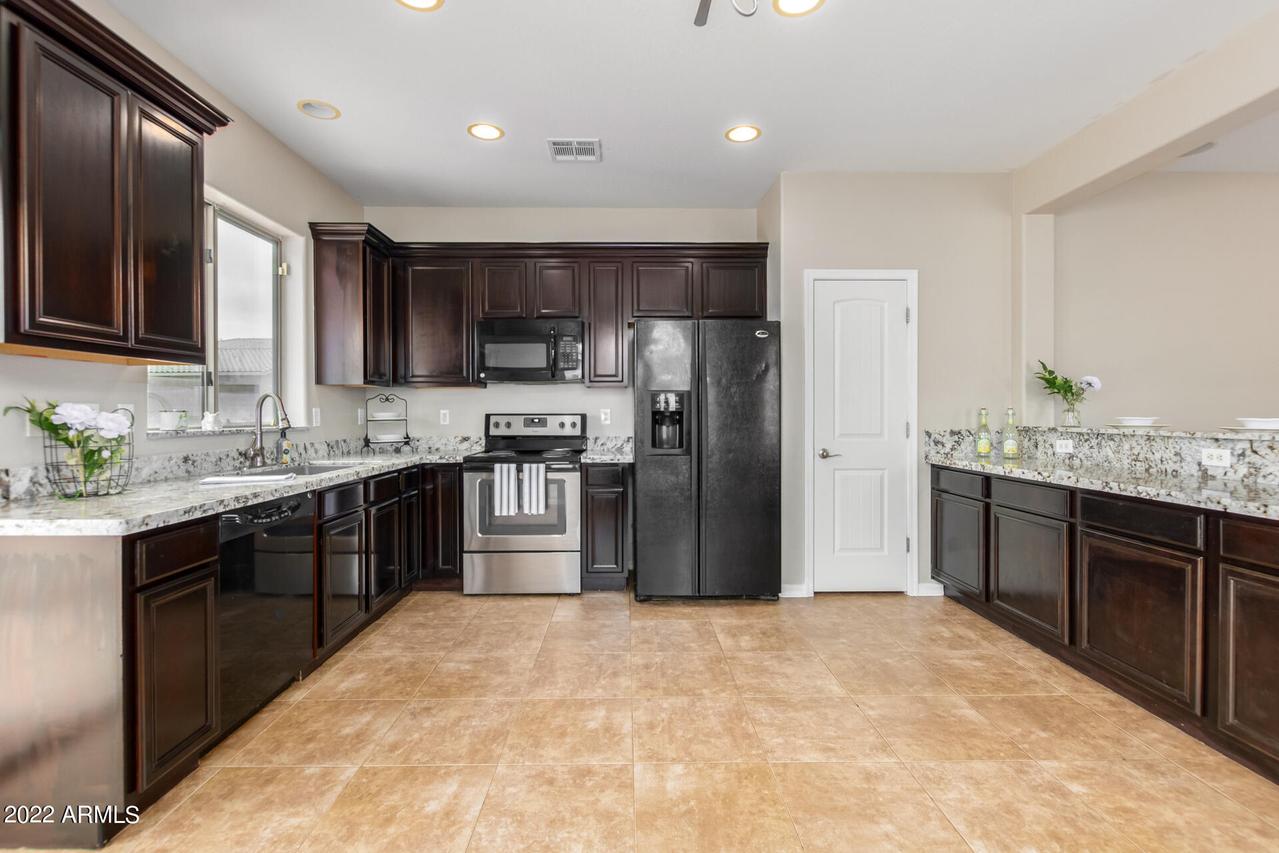 763 W Love Rd., San Tan Valley, AZ 85143