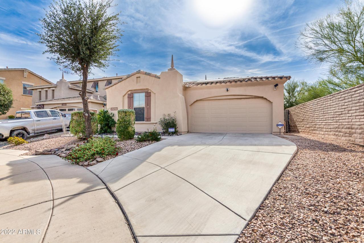 12127 W Duane Ln., Peoria, AZ 85383