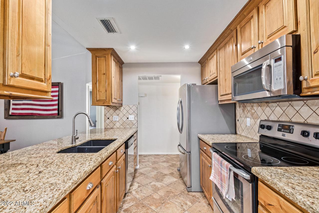 6403 W Paradise Ln., Glendale, AZ 85306