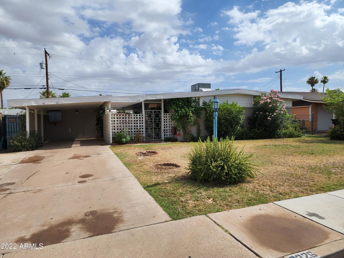 2226 E Bramble Ave., Mesa, AZ 85204
