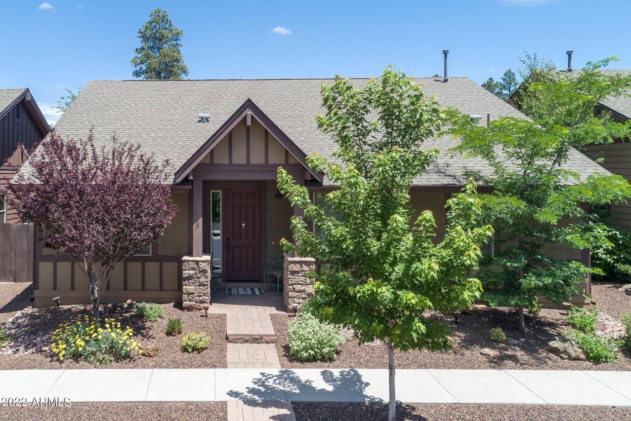 2944 S Camel Dr., Flagstaff, AZ 86001