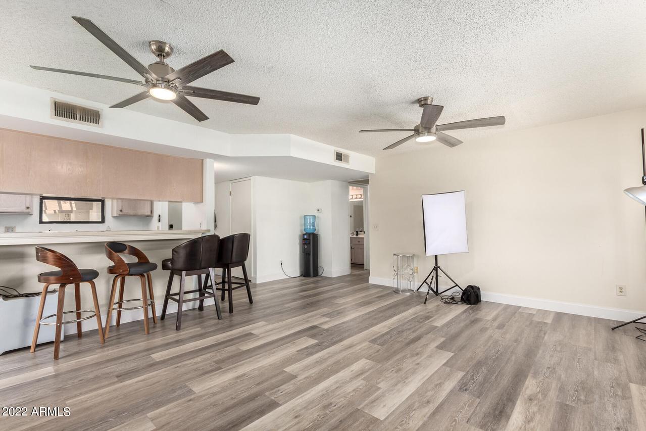 8847 N 8th St. #208, Phoenix, AZ 85020