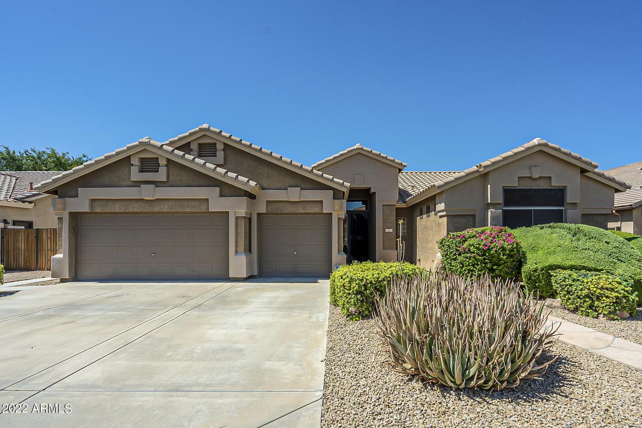 7012 W Morning Dove Dr., Glendale, AZ 85308