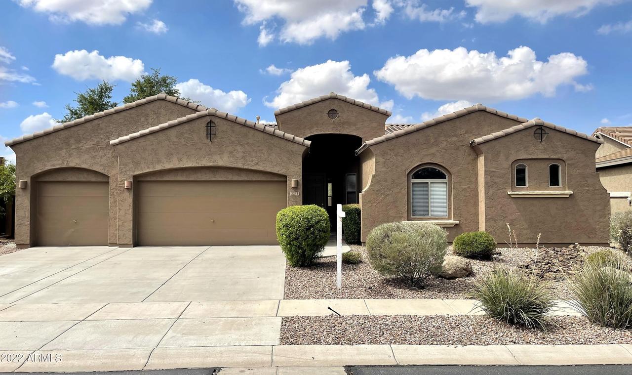 2233 W Apache Rain Rd., Phoenix, AZ 85085