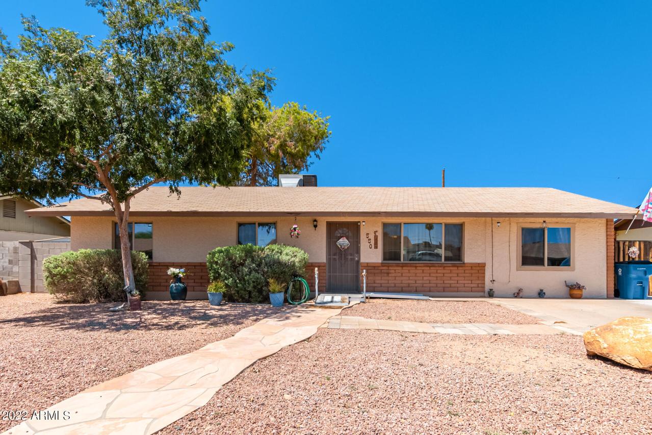 550 E Montebello Ave., Apache Junction, AZ 85119