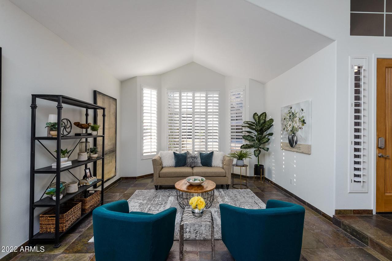 803 E Mountain Sage Dr., Phoenix, AZ 85048