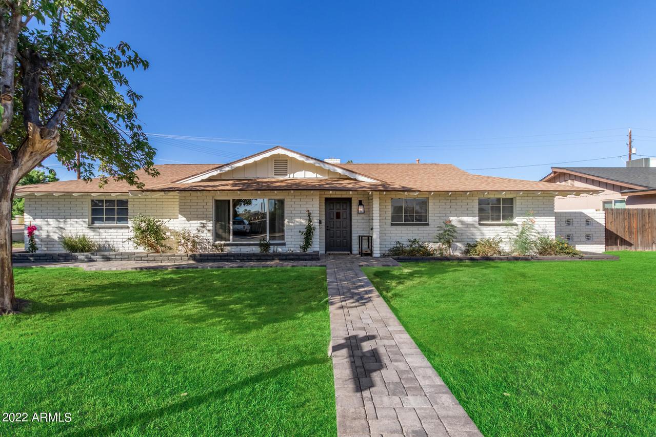 769 N Young, Mesa, AZ 85203