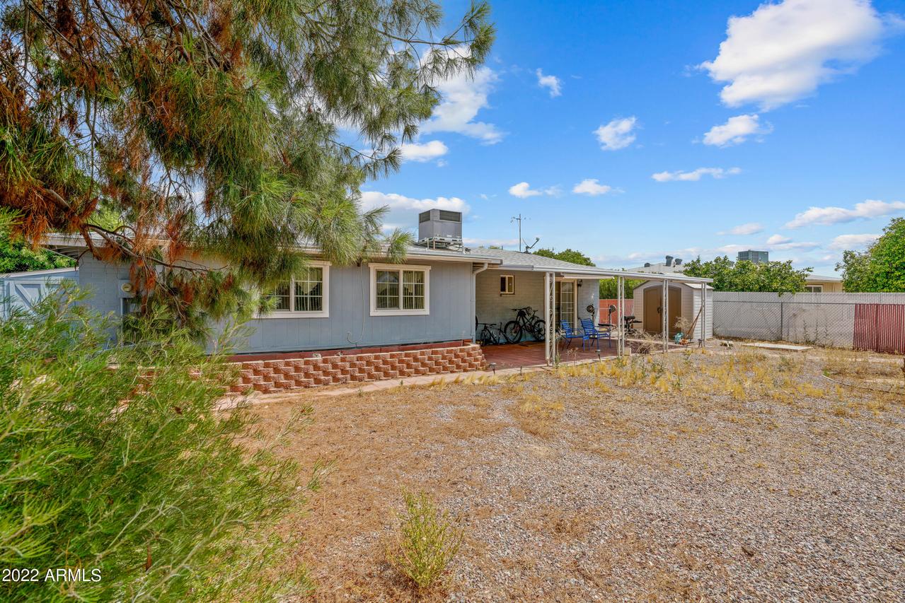 5521 E Dallas St., Mesa, AZ 85205