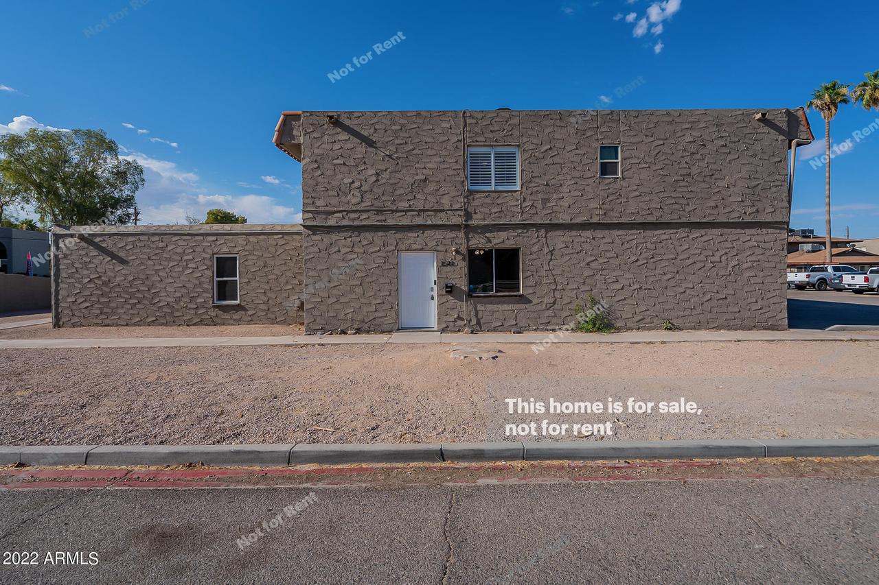 1221 N 47th Pl., Phoenix, AZ 85008