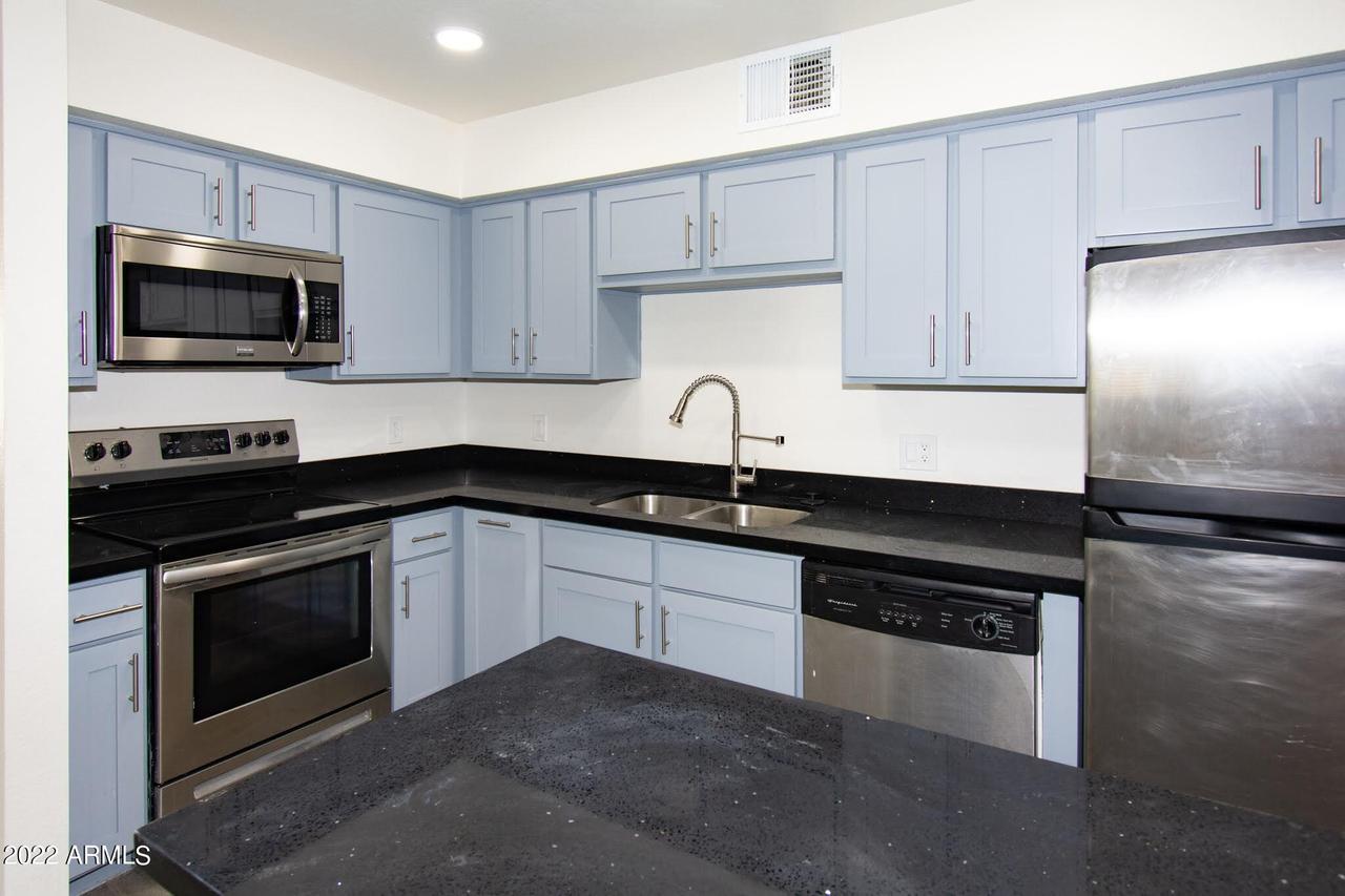 2201 E Pinchot Ave. #13, Phoenix, AZ 85016