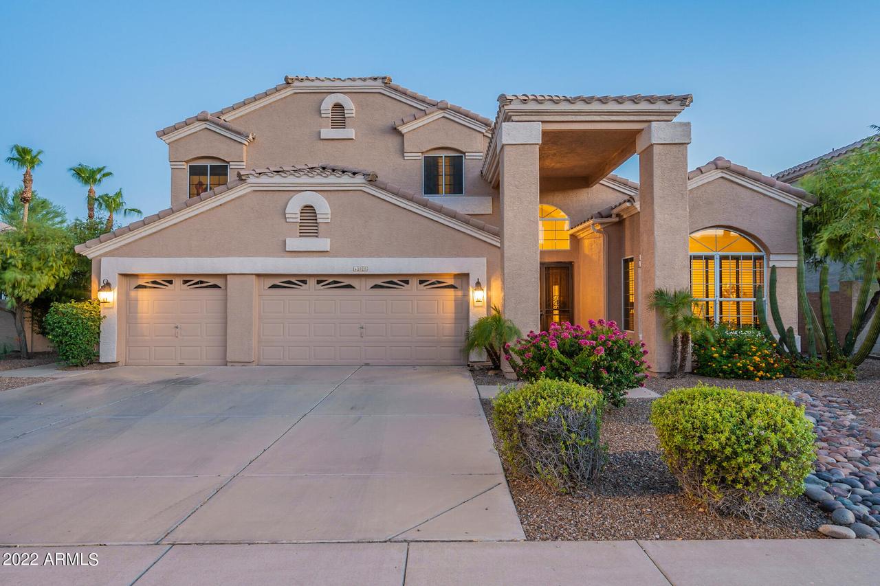 155 W Nighthawk Way, Phoenix, AZ 85045