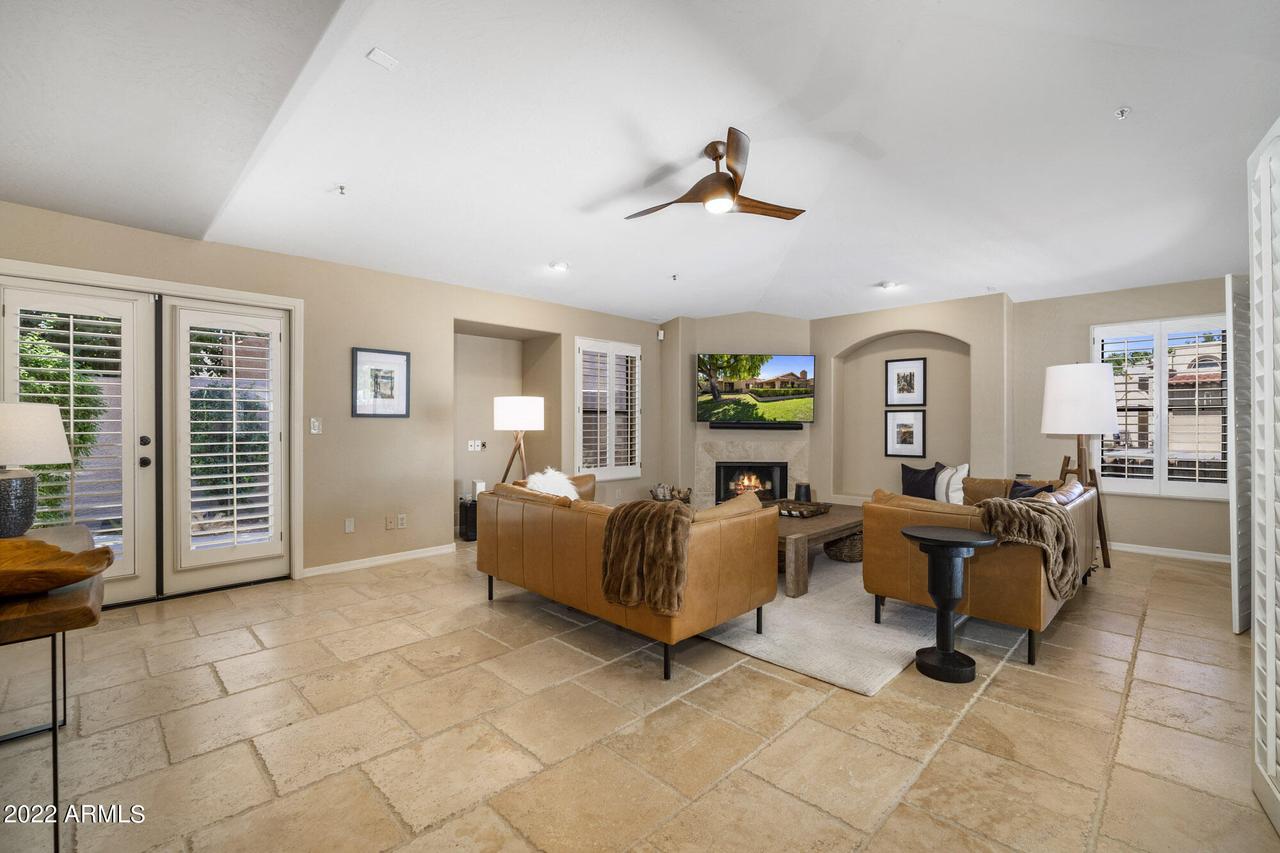 9725 N 80th Way, Scottsdale, AZ 85258