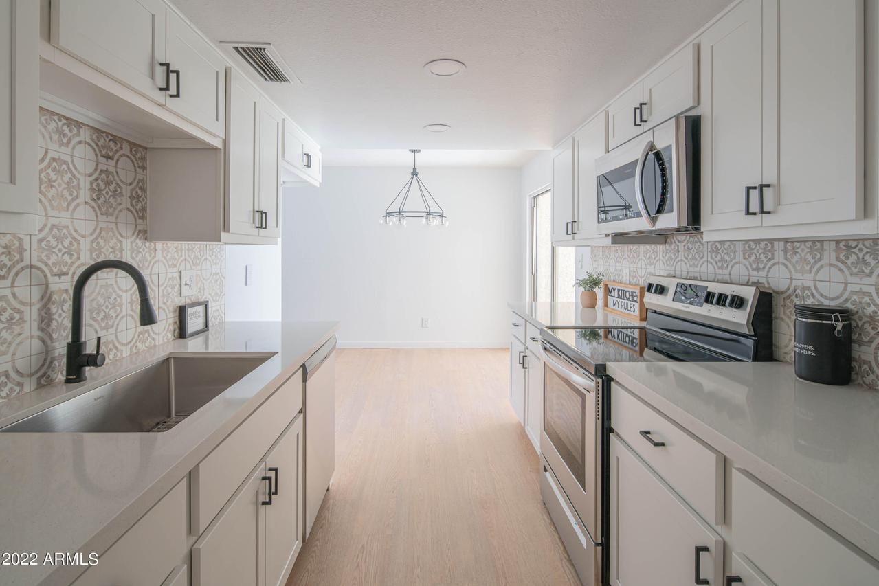 13319 N 26th Ave., Phoenix, AZ 85029