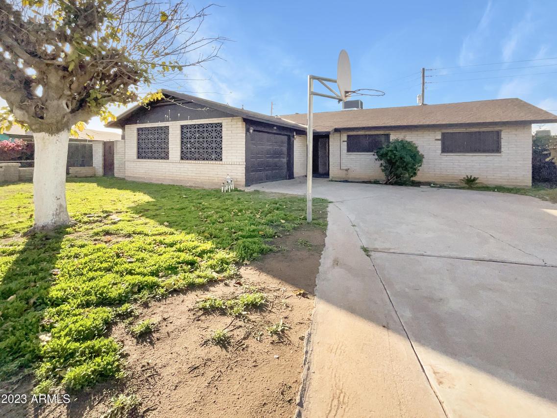 2264 W Pecan Rd., Phoenix, AZ 85041