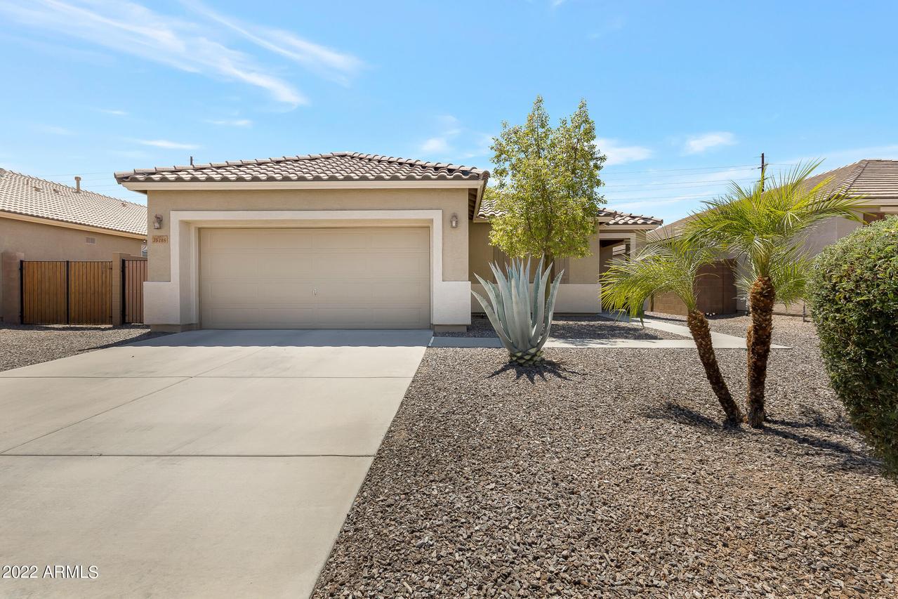 35286 N Murray Grey Dr., San Tan Valley, AZ 85143