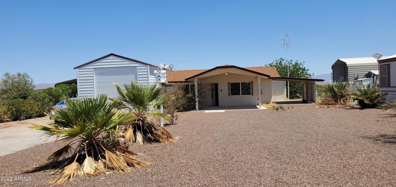 66971 Senora Dr., Salome, AZ 85348