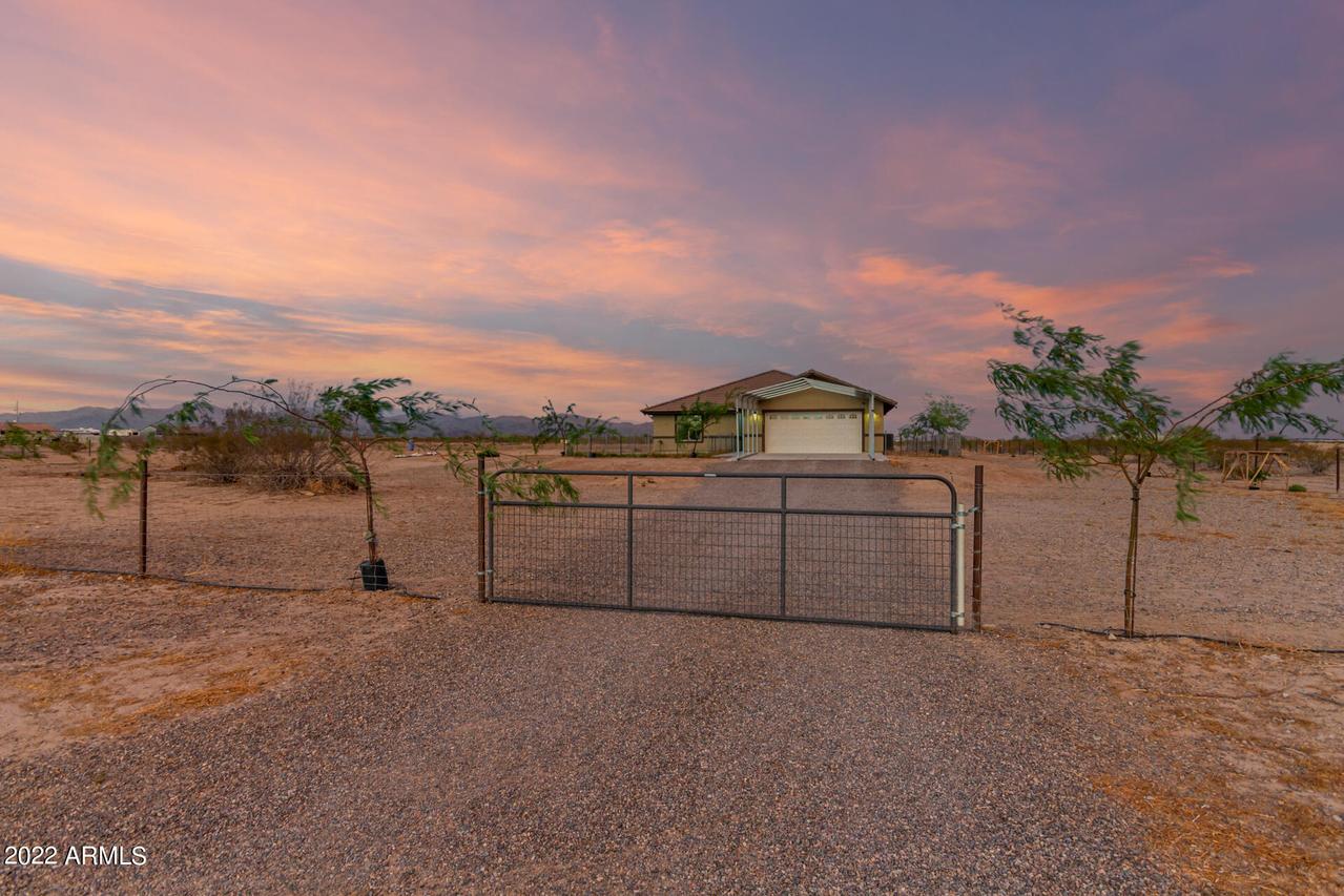 1319 N 299th Ave., Buckeye, AZ 85396