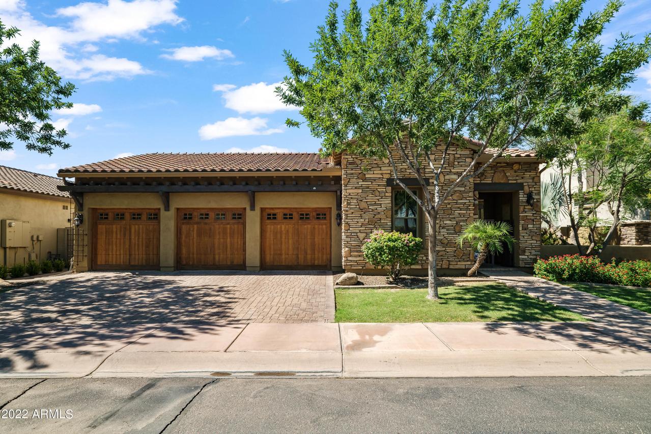 7625 S La Corta Dr., Tempe, AZ 85284