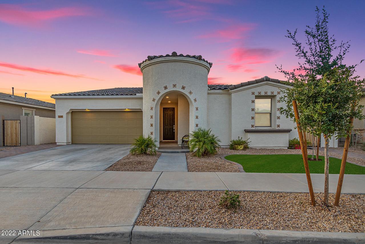 23086 E Calle De Flores, Queen Creek, AZ 85142