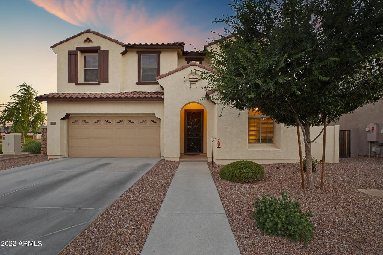 3342 N Los Alamos, Mesa, AZ 85213