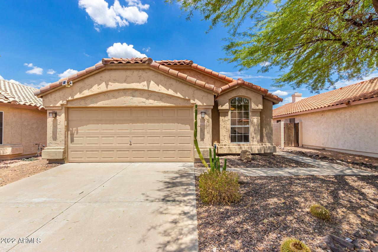 2232 E Crest Ln., Phoenix, AZ 85024