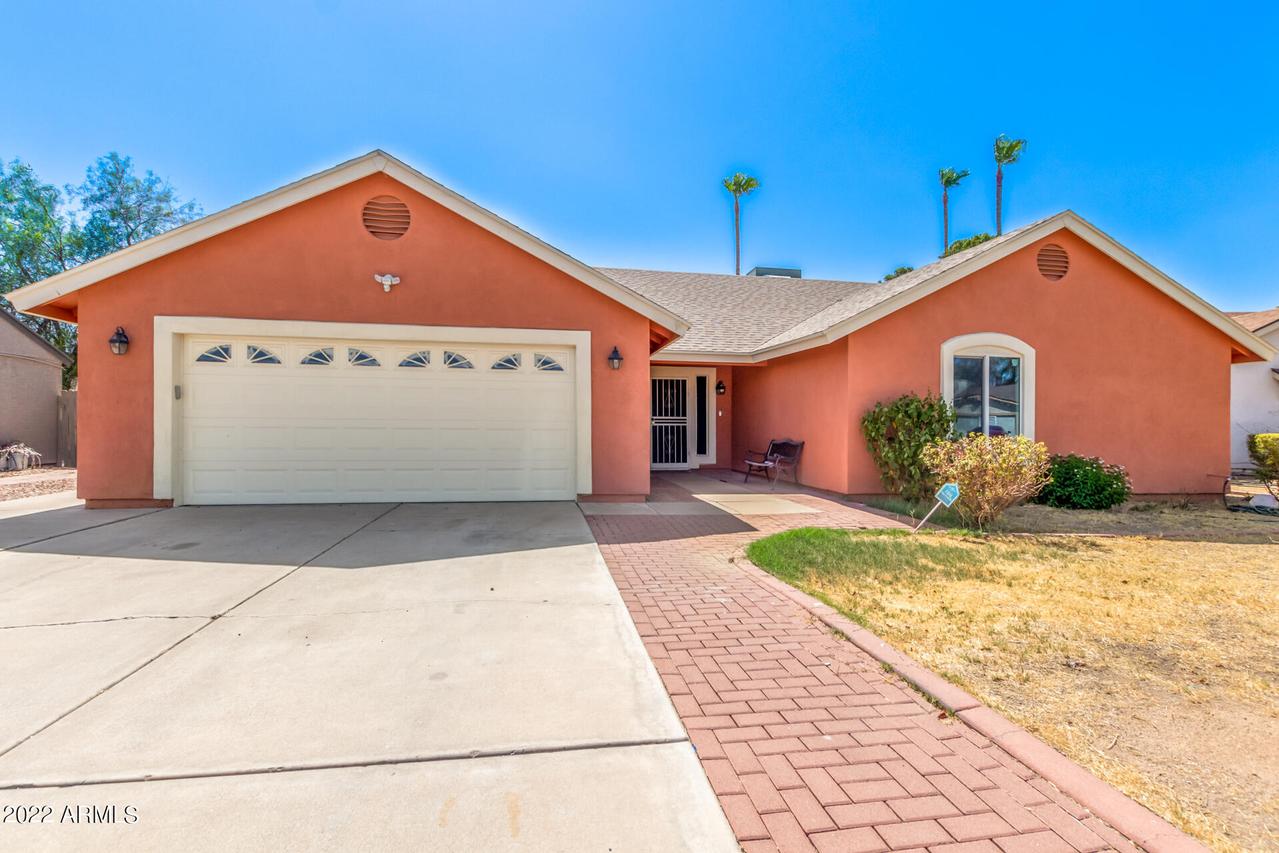 4924 N Via Del Cierzo St., Phoenix, AZ 85037