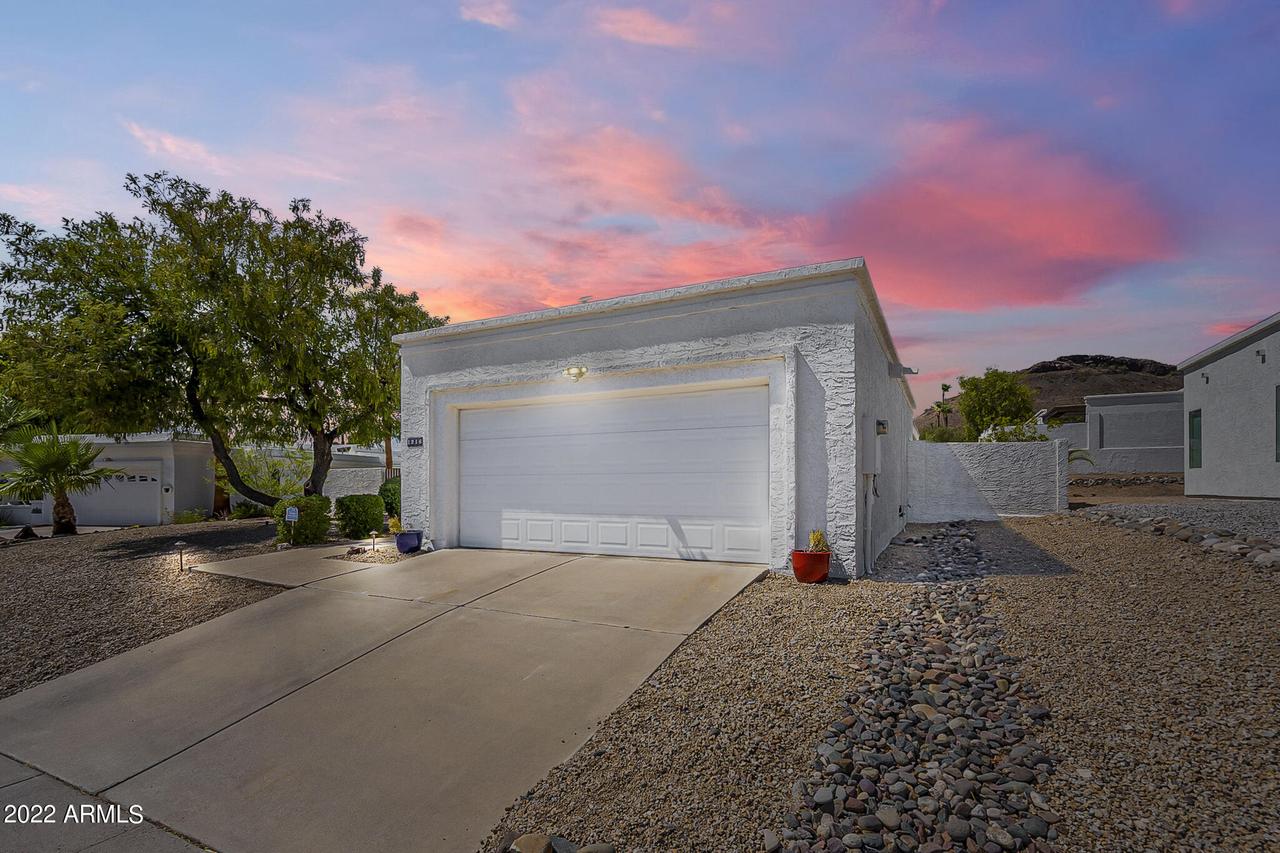 1216 E Rowlands Ln., Phoenix, AZ 85022