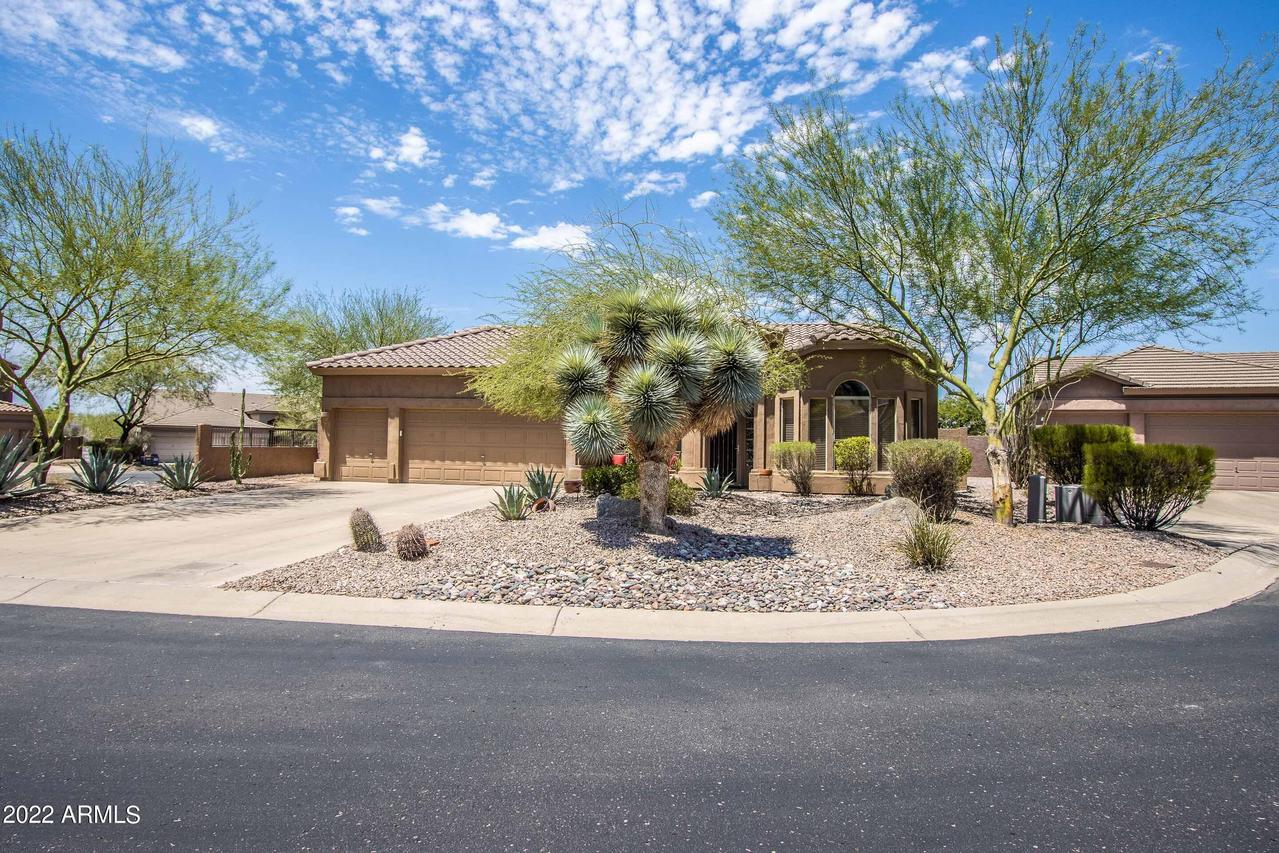 3216 N Sagewood Cir., Mesa, AZ 85207