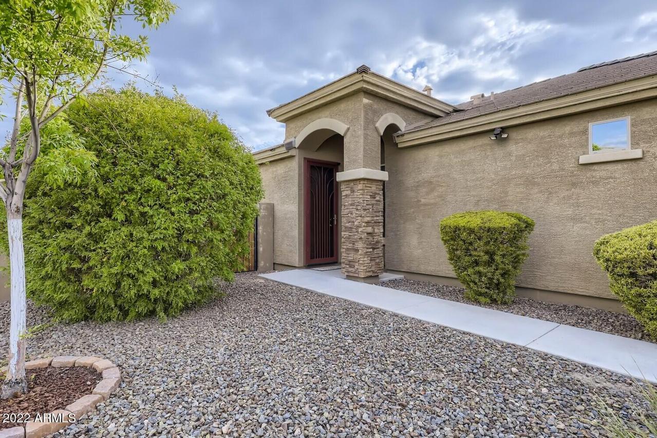 1229 E Shangri La Rd., Phoenix, AZ 85020