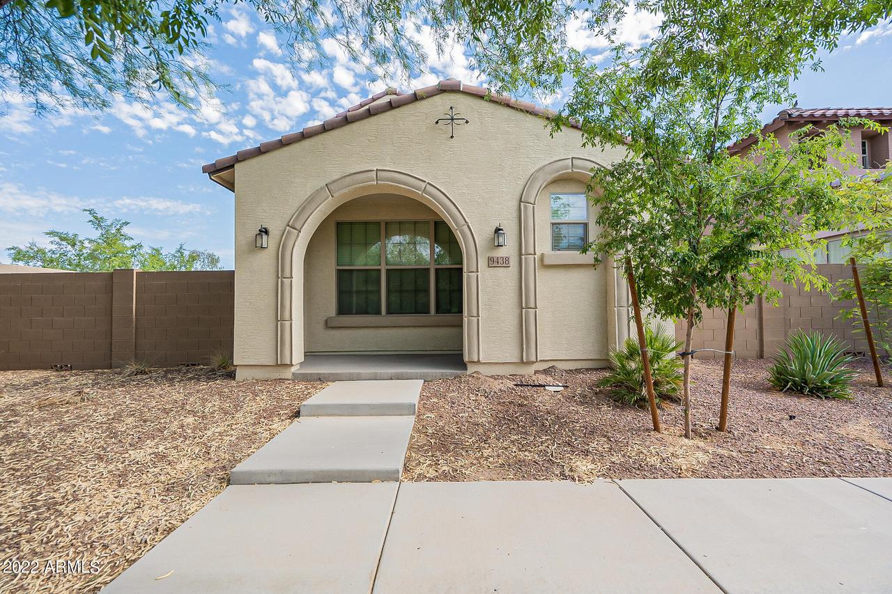 9438 S 34th Ln., Laveen, AZ 85339