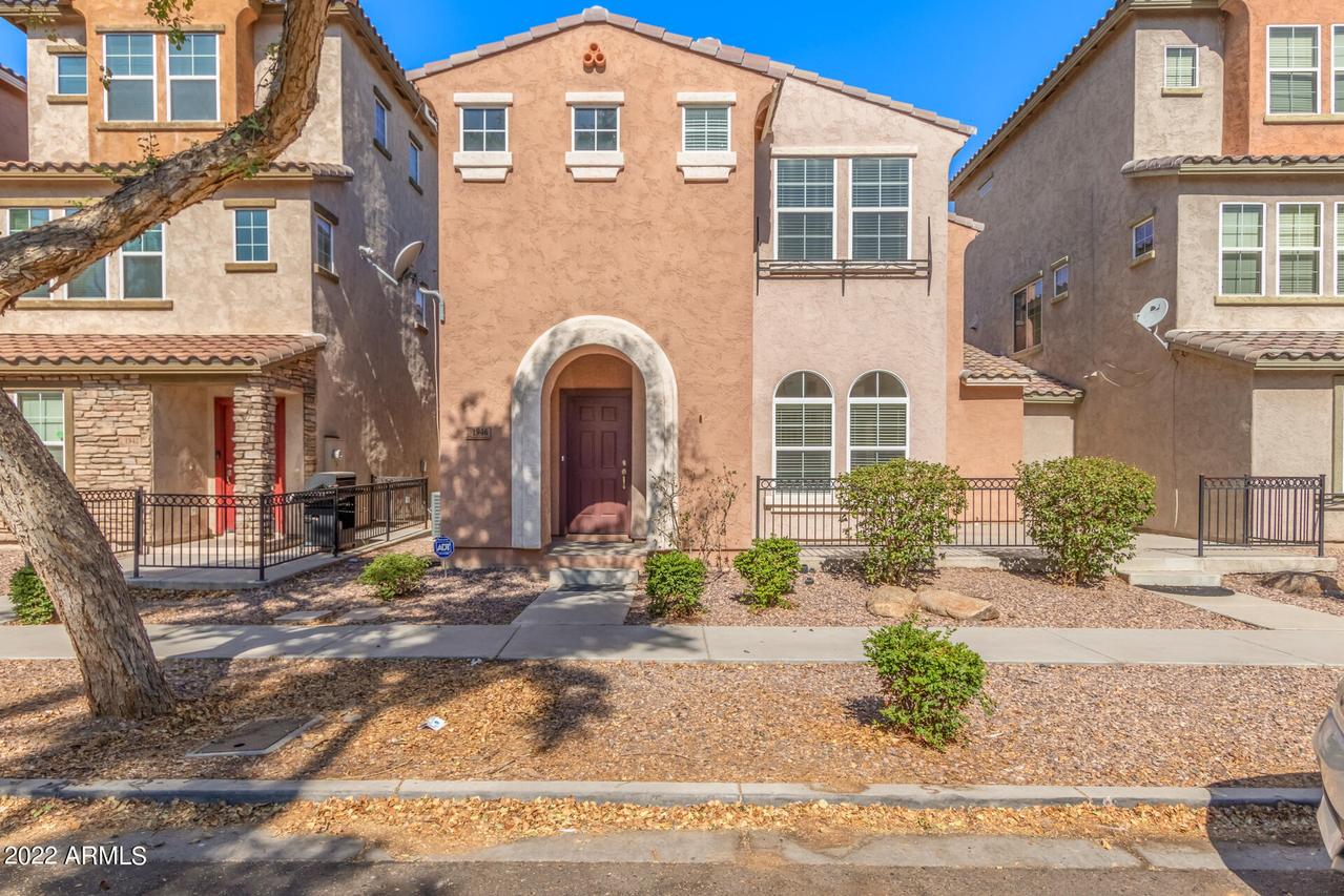1946 N 78th Ave., Phoenix, AZ 85035