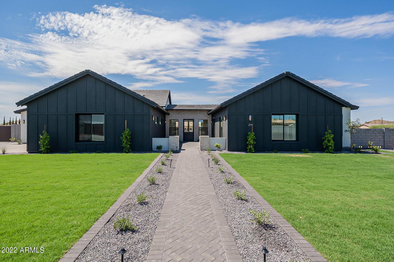 2119 N 76th Pl., Mesa, AZ 85207