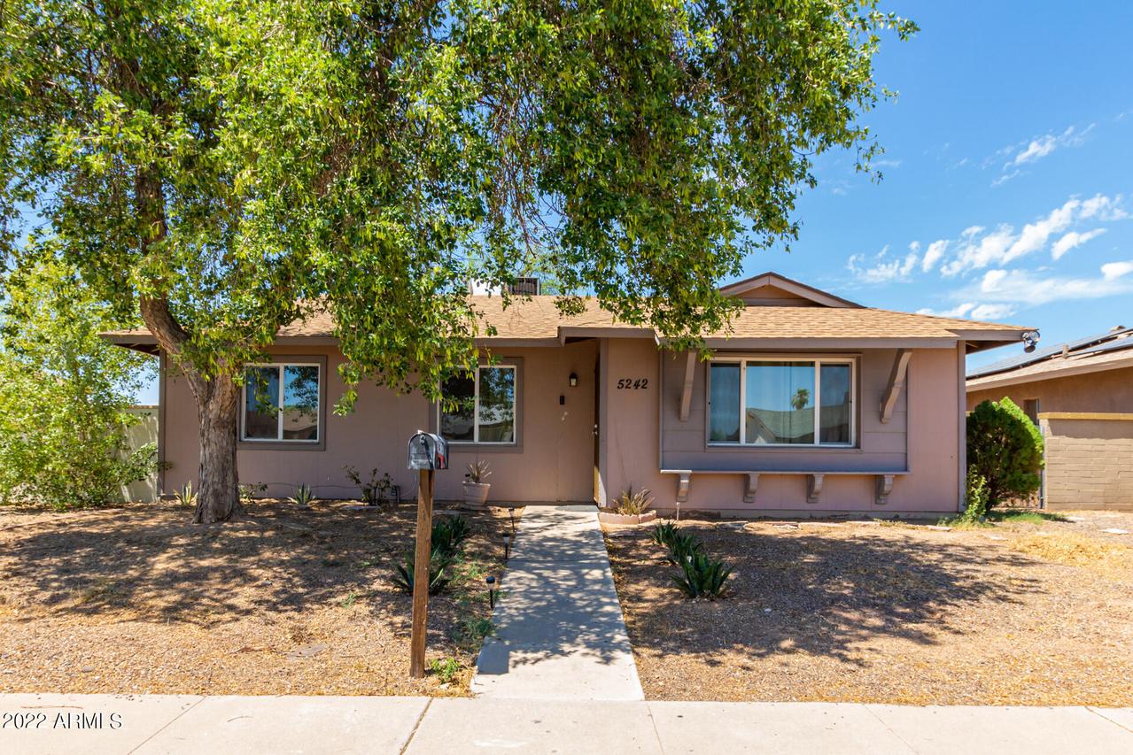 5242 W Banff Ln., Glendale, AZ 85306