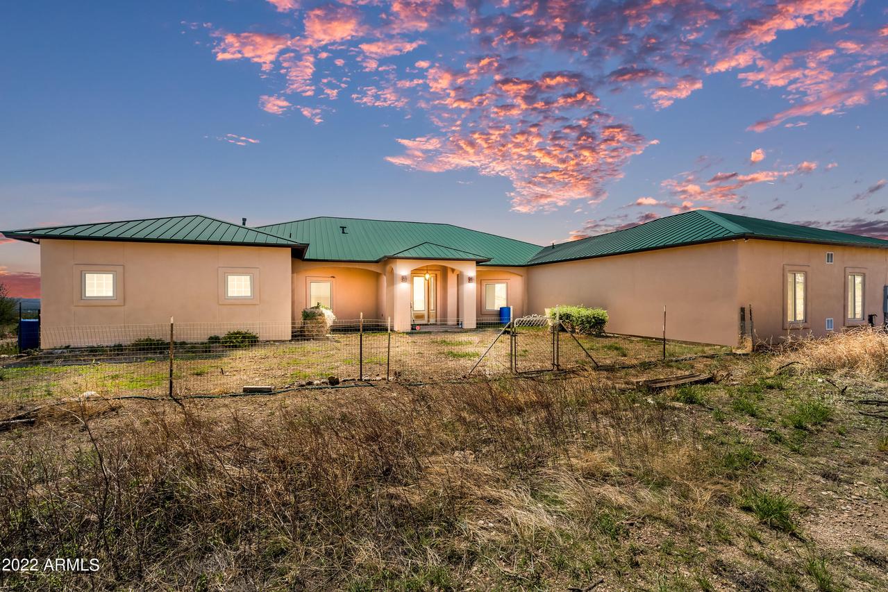 6587 E Montezuma Canyon Rd., Hereford, AZ 85615