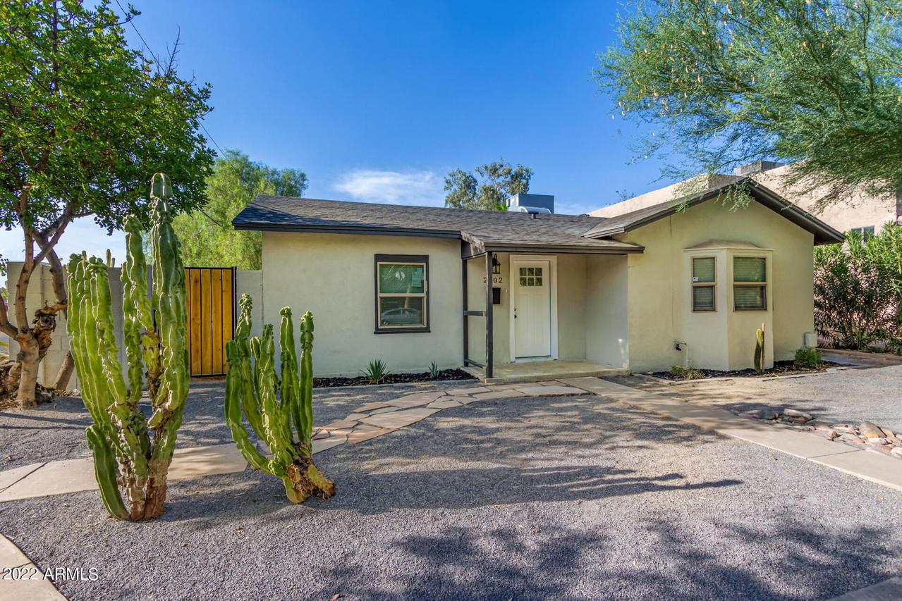 2202 E Cambridge Ave., Phoenix, AZ 85006