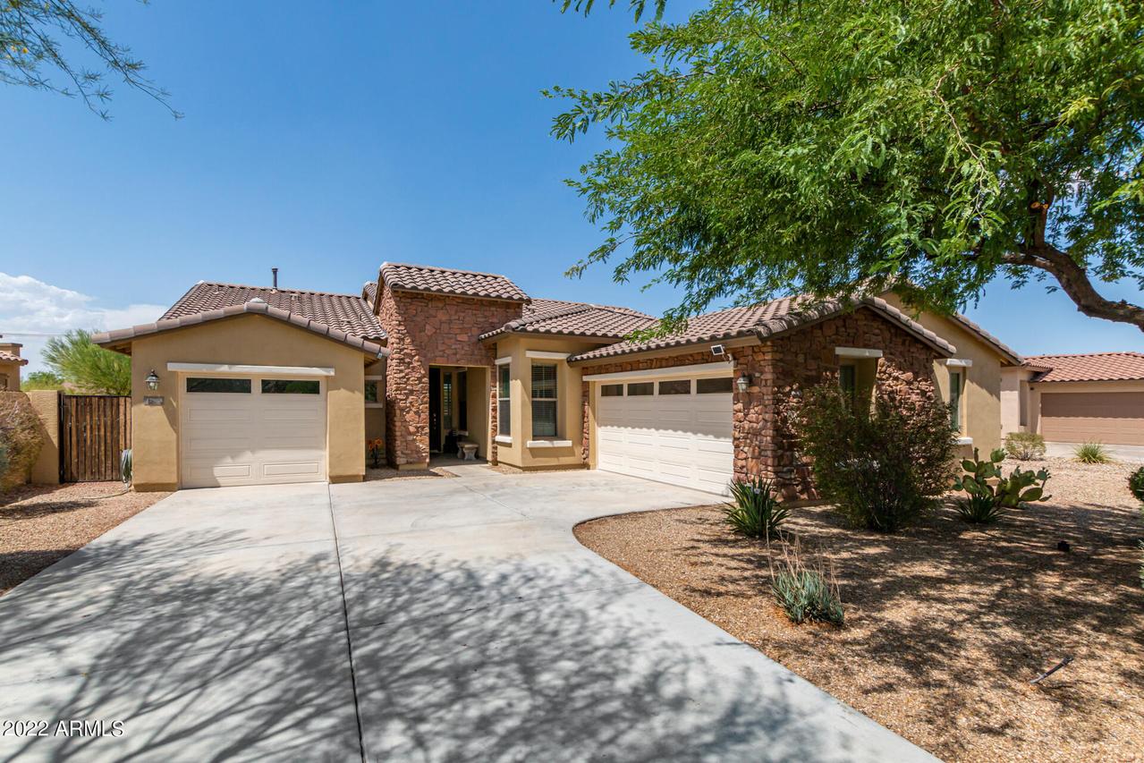17988 W Lavender Ln., Goodyear, AZ 85338