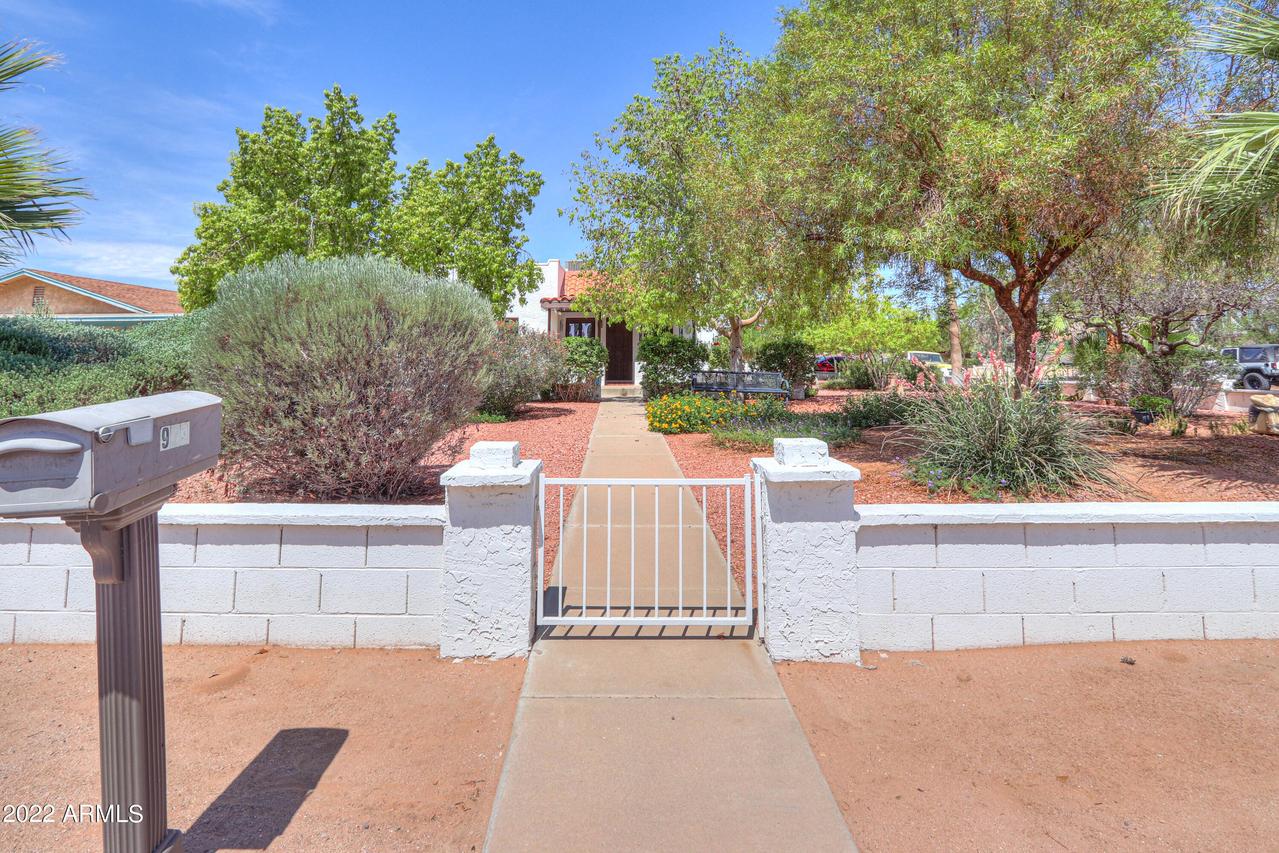 923 N Center Ave., Casa Grande, AZ 85122